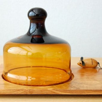 スウェーデンで見つけたガラスのチーズドーム（ブラウン）の商品写真
