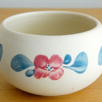 スウェーデン/GABRIEL釜/陶器のボウル（ピンク×ブルーのお花模様）の商品写真