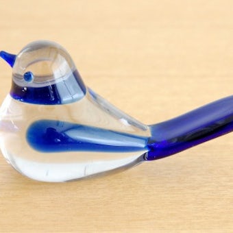 スウェーデンで見つけたガラスの小鳥オブジェ（クリア×ブルー）の商品写真