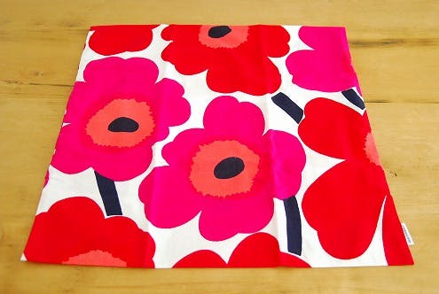 取扱い終了】marimekko/マリメッコ/PIENI UNIKKO/45×45cm 取扱い終了】marimekko/マリメッコ/PIENI UNIKKO/45×45cm