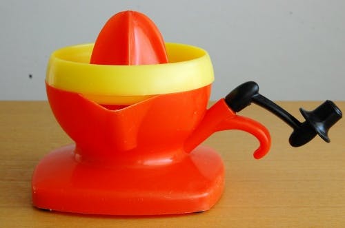 スウェーデンで見つけたプラスチック製ジューサーの商品写真