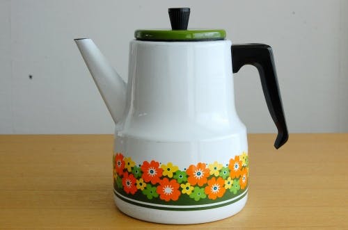 スウェーデンで見つけたグリーンとオレンジの花模様が可愛いホーローポットの商品写真