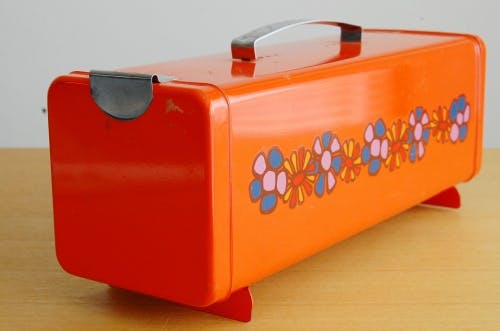 スウェーデンで見つけた古いブレッドケース（ブレッド缶）の商品写真