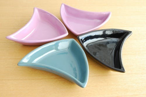 スウェーデン/GABRIEL窯/三角形のプレート4枚セットの商品写真