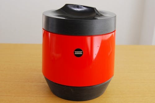 スウェーデンで見つけたプラスティック製スープポット（魔法瓶）/レッドの商品写真