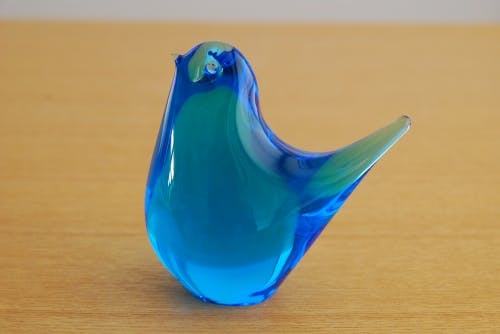 スウェーデンで見つけたガラスの小鳥のオブジェ（ブルー）2の商品写真