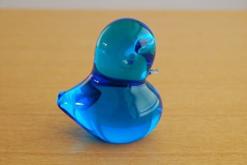 スウェーデンで見つけたガラスの小鳥のオブジェ（ブルー）4の商品写真