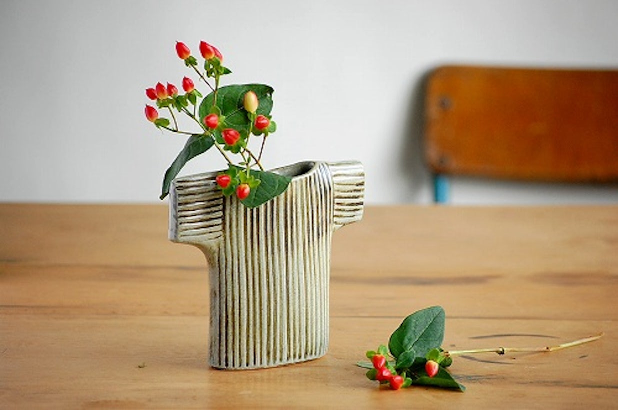 取扱い終了 Lisa Larson リサ ラーソン Wardrobe ワードローブ 花瓶 セーター 北欧 暮らしの道具店 取扱い終了 Lisa Larson リサ ラーソン Wardrobe ワードローブ 花瓶 セーター 北欧 暮らしの道具店