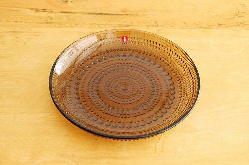 取扱い終了】iittala/イッタラ/Kastehelmi/カステヘルミ/17cmプレート（サンド） - 北欧、暮らしの道具店