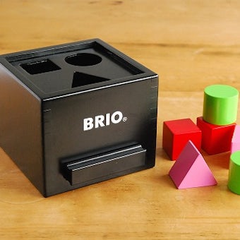 【在庫限り取扱終了】BRIO/ブリオ/おもちゃ/形合わせボックス（黒）の商品写真