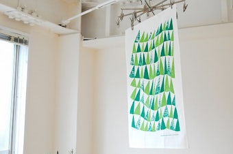 【取扱い終了】kauniste/カウニステ/キッチンタオル/Kuusikko/針葉樹の森（グリーン）の商品写真