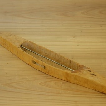 スウェーデンで見つけた古い機織りの道具　木製くるまひの商品写真