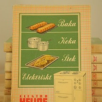 スウェーデンで見つけた古いクッキングブックの商品写真