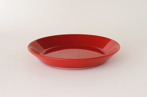 取り扱い終了】iittala/イッタラ/Teema/ティーマ/プレート 17cm/レッド - 北欧、暮らしの道具店