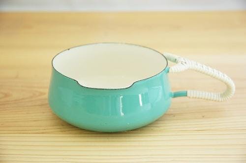 楽天市場】DANSK（ダンスク） コベンスタイルミルクパン バターウォーマー片手鍋9.5cm イエロー ギフト 贈り物 プレゼント キッチン雑貨  新婚祝い 新築祝い 結婚祝い 引越し祝い おしゃれ モダン 通販 ベビー グッズ 子供】 デンマーク ダンスク : 家具の里