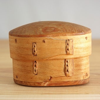 スウェーデンの工芸品/木製オーバルボックス（小）の商品写真