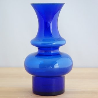 フィンランドで見つけたガラスの花瓶（ブルー）の商品写真