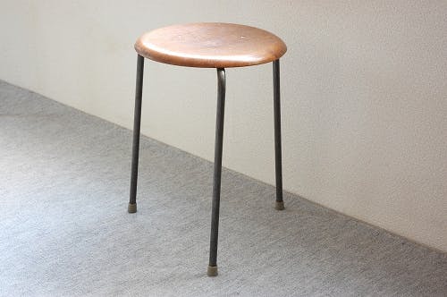 日本三本脚のスツール - アンティーク・古道具・暮らしの雑貨店