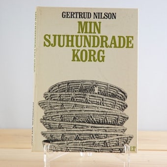 スウェーデンで見つけた伝統的なカゴ作りを解説した古い本の商品写真