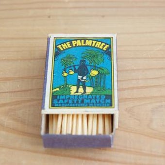 スウェーデンで見つけた古いマッチボックスの商品写真