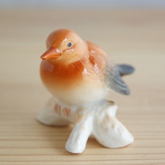 スウェーデンで見つけた陶器の小鳥のオブジェ（止まり木）の商品写真