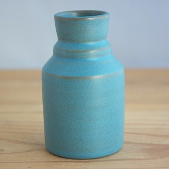 スウェーデンで見つけた空色の花瓶の商品写真