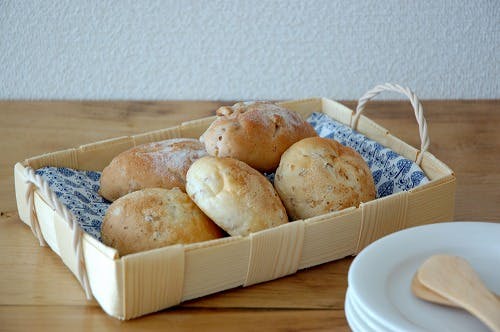 北欧のかご/フィンランド製のパインかご（トレー型）の商品写真