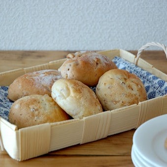 北欧のかご/フィンランド製のパインかご（トレー型）の商品写真