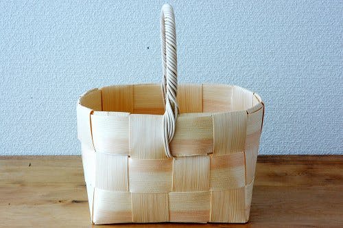 北欧のかご/フィンランド製のパインかご（ショッピング