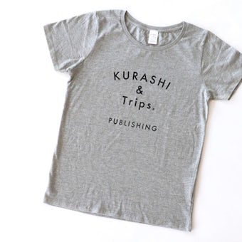 【取扱い終了】KURASHI&Trips PUBLISHING/オリジナルTシャツ(グレー)の商品写真