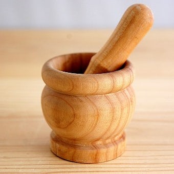 スウェーデンで見つけた木製スパイスすり鉢セットの商品写真
