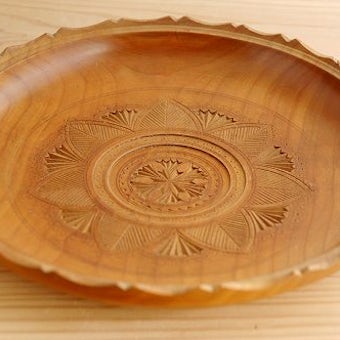 スウェーデンで見つけた工芸品/木製プレート（深皿）の商品写真