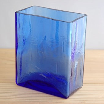 デンマークで見つけたガラスの花瓶（小）ブルーの商品写真