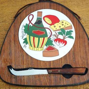 スウェーデンで見つけたカッティングボード＆ナイフのセットの商品写真
