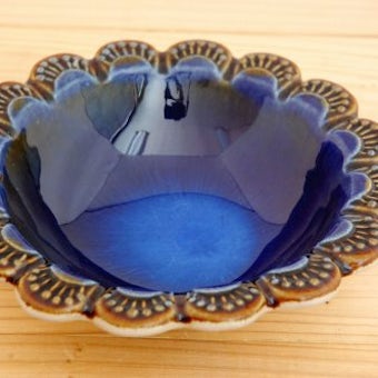 スウェーデンで見つけたお花の形の器（ブルー）の商品写真