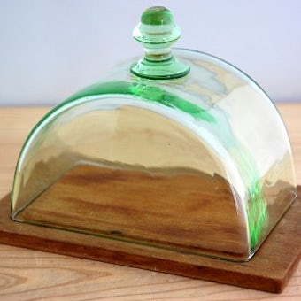 スウェーデンで見つけたガラスのチーズドーム（グリーン）の商品写真