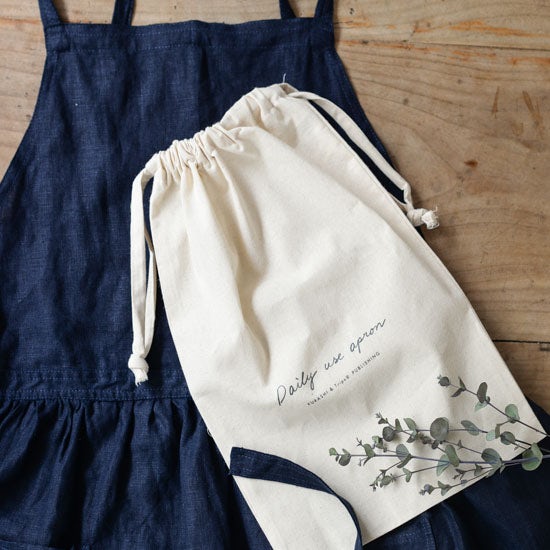 リネンのエプロンワンピース Fog Linen Work Kurashi Trips Publishing 北欧 暮らしの道具店 リネンのエプロンワンピース Fog Linen Work Kurashi Trips Publishing 北欧 暮らしの道具店