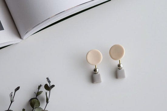 【在庫限り取り扱い終了】piii accessory/ピィ アクセサリー/アポロ/2WAYピアス(オフホワイト)の商品写真