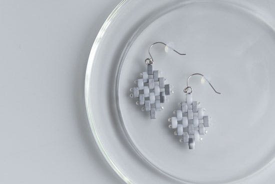 【取り扱い終了】FALBE/ビーズアクセサリー/ピアス(パウダースノー)の商品写真