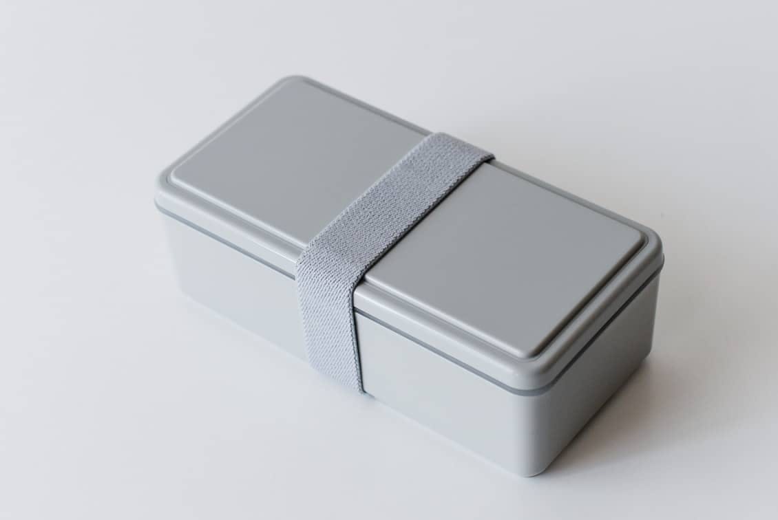 フタが保冷剤になるランチボックス/500ml/グレーの商品写真