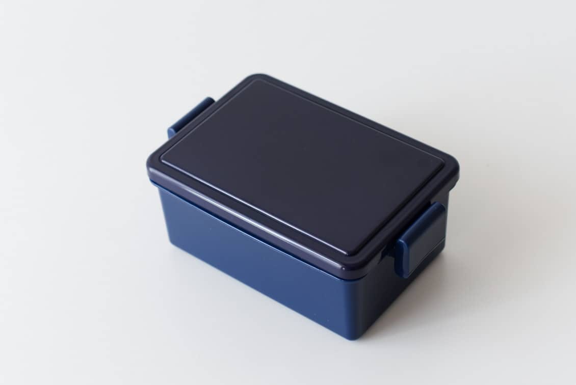 フタが保冷剤になるランチボックス/400ml/ネイビーの商品写真