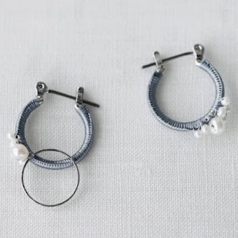 fujiiikuko/淡水パールとシルク糸のピアスの商品写真