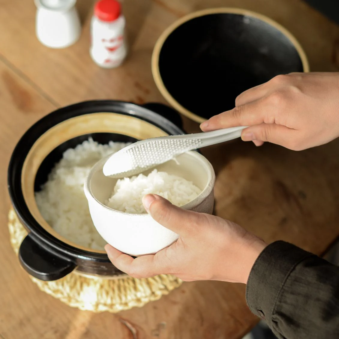 レンジで温められる一膳おひつ 伊賀焼 北欧 暮らしの道具店 レンジで温められる一膳おひつ 伊賀焼 北欧 暮らしの道具店
