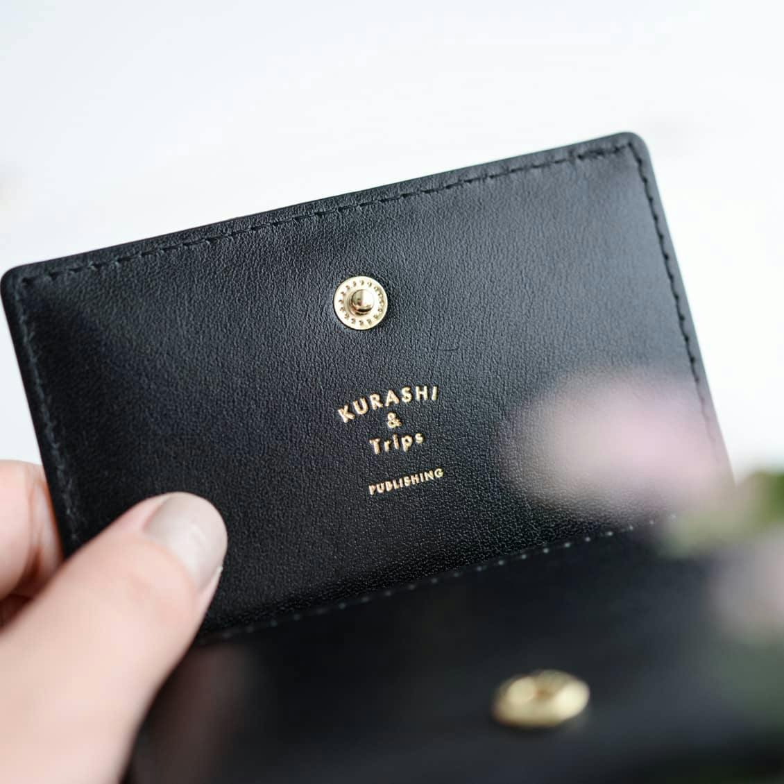 小さく見えて収納上手」手のひらサイズの本革財布 / KURASHI&Trips 