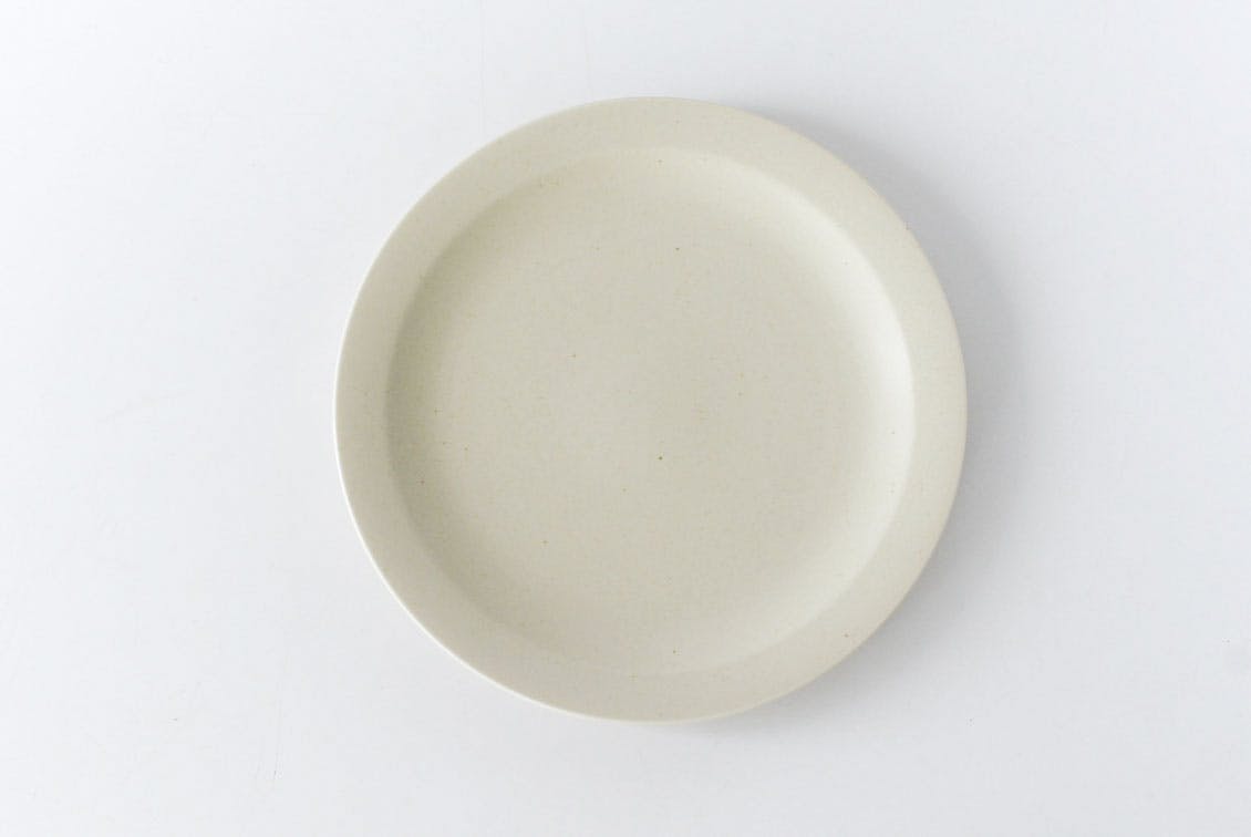 KANEAKI SAKAI POTTERY/カネアキサカイポタリー/美濃焼/プレート 22cm（アイボリー）の商品写真