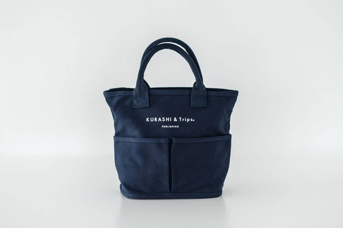 【取り扱い終了】キャンバストート / ミニサイズ（ネイビー）/ VegieBAG×KURASHI&Trips PUBLISHINGの商品写真