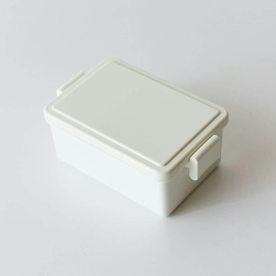 フタが保冷剤になるランチボックス / 400ml - 北欧、暮らしの道具店