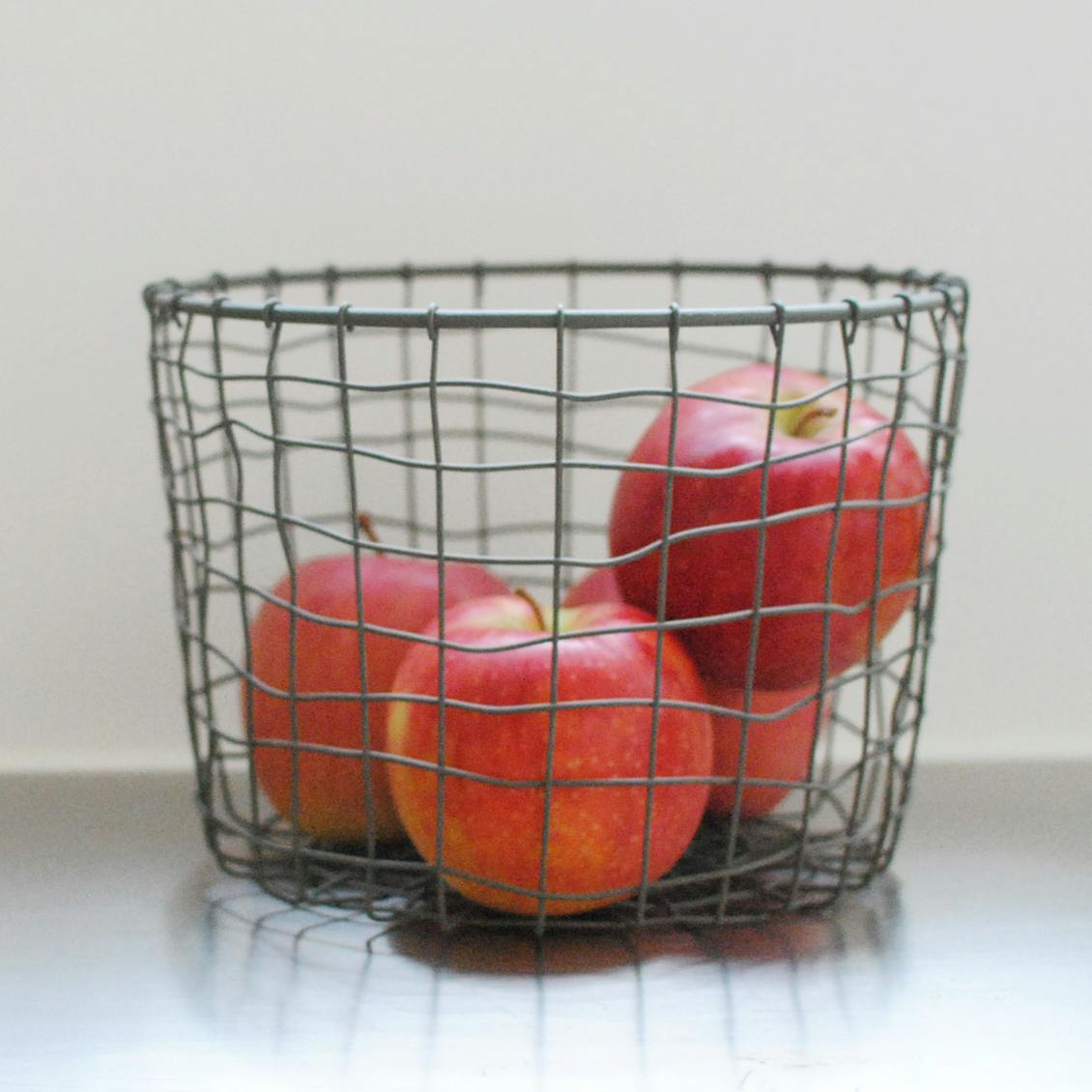 かご　シルクスクリーン　額縁付　北欧、暮らしの道具店 取扱終了】オリジナルポスター/シルクスクリーン/北欧のかご