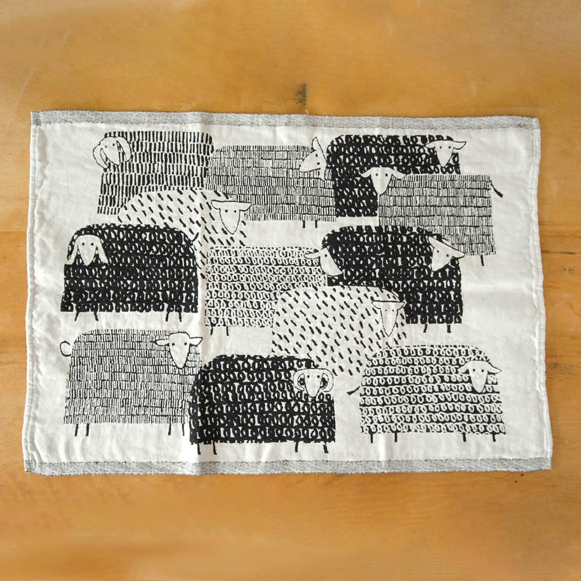 LAPUAN KANKURIT / ラプアン カンクリ / キッチンタオル / PAKAPAAT / ひつじ / ブラック×ホワイトの商品写真