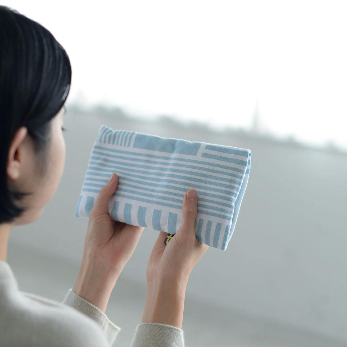 KLIPPAN/クリッパン/ アイピロー（ヘルシンキブルー）の商品写真